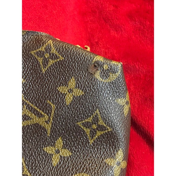 Louis Vuitton Mono Cosmetic Bag - Picture 6 of 10